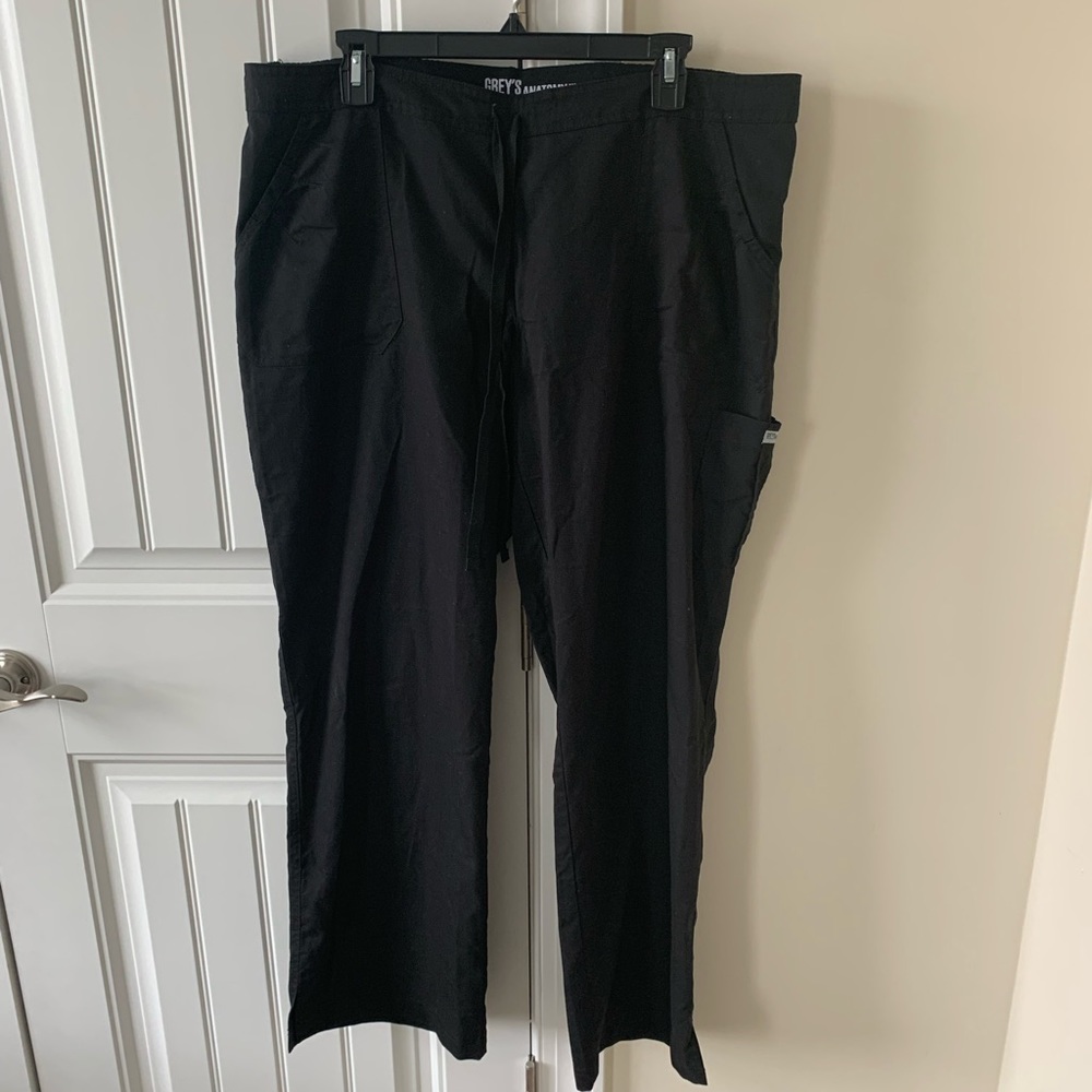 Grey’s Anatomy black scrub pants